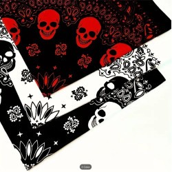 Pañuelo bandana Skulls party