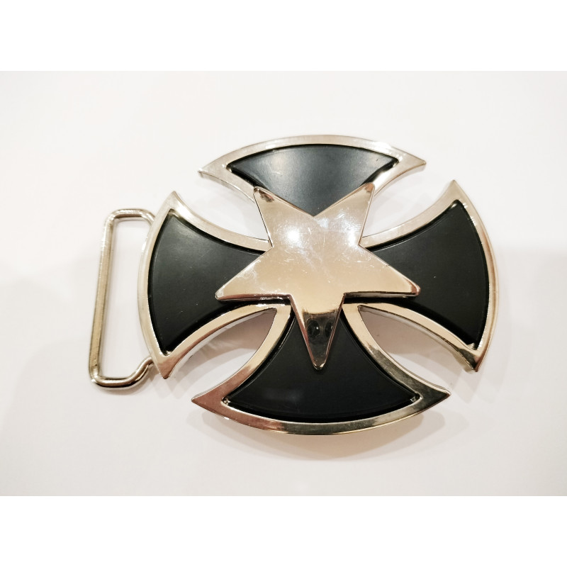 Cross shaped belt buckle with star